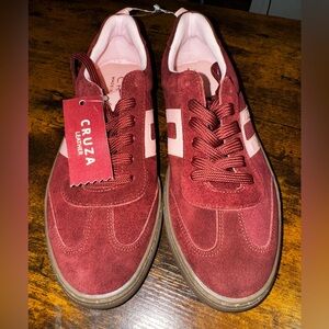 BNWT Cruza Burgundy Lace Up Trainers - Made in Portugal - EU 38